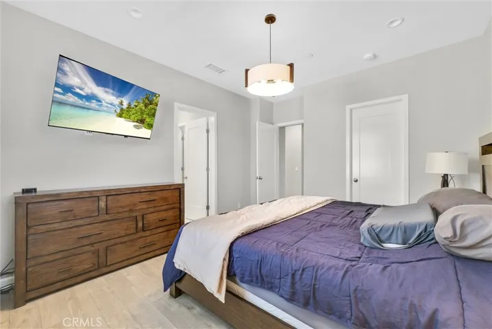 108 Barrington, Irvine, California 92618