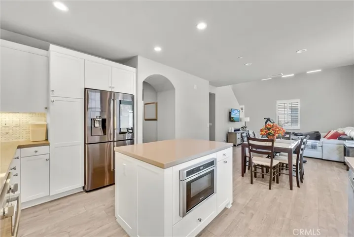 108 Barrington, Irvine, California 92618