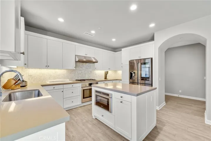 108 Barrington, Irvine, California 92618