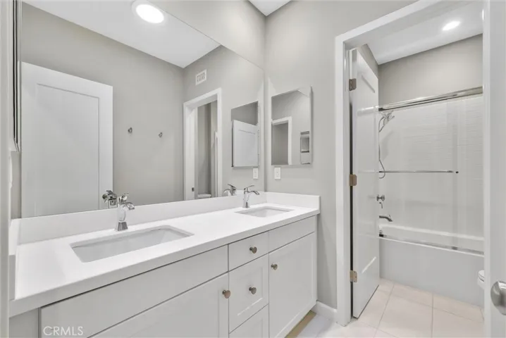 108 Barrington, Irvine, California 92618