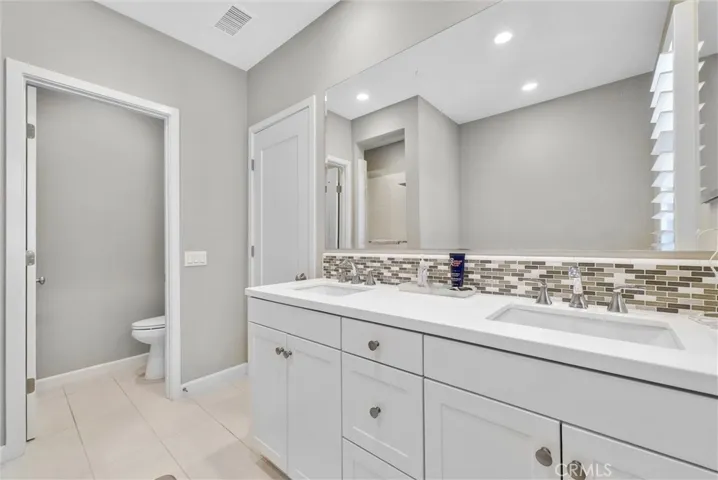 108 Barrington, Irvine, California 92618