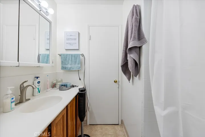 6341 Charlwood Street, Lakewood, California 90713