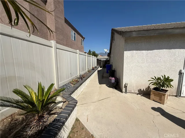 2791 Plaza Serena Drive, Rialto, California 92377