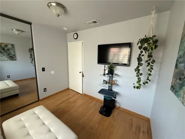 Bedroom2-2