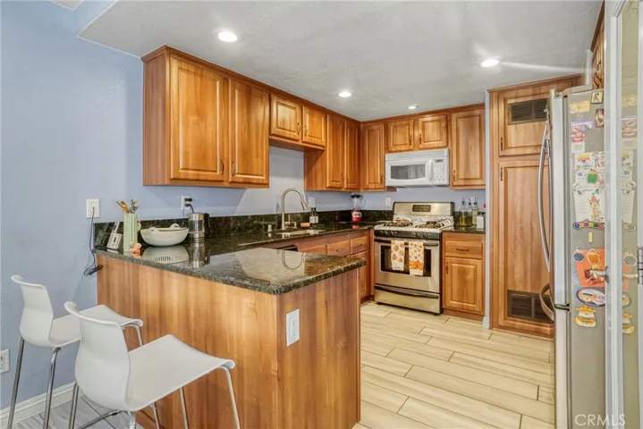 18736 Vista Del Canon B, Newhall, California 91321