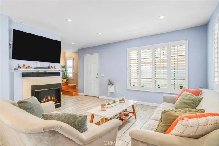 18736 Vista Del Canon B, Newhall, California 91321