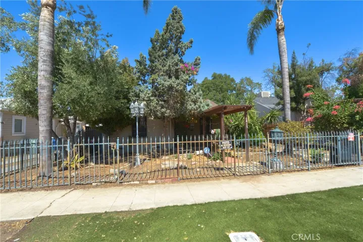 1413 E Terrace Avenue, Fresno, California 93704