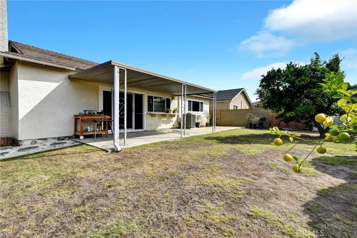 13714 Oak Crest Drive, Cerritos, California 90703