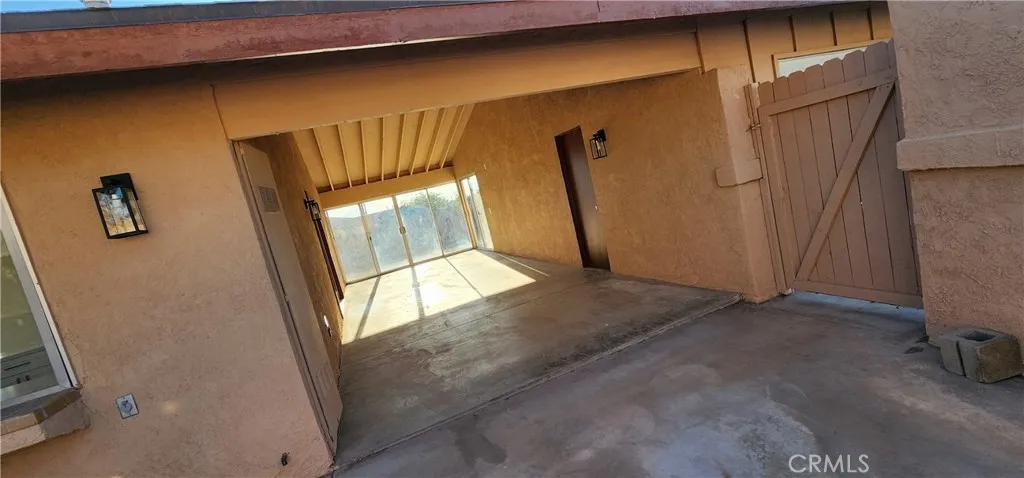 16257 Saint Timothy Road, Apple Valley, California 92307 home-pic-72