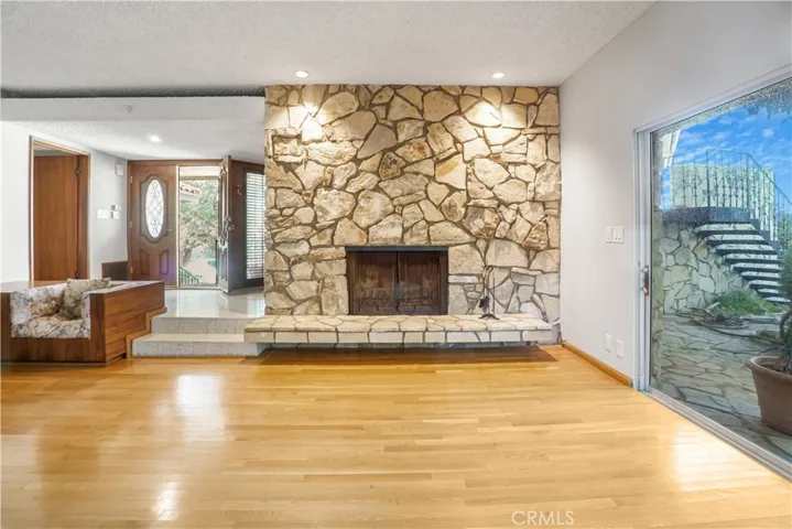 28728 Atford Drive, Rancho Palos Verdes, California 90275