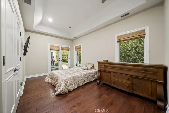 17351 Parthenia Street, Sherwood Forest, California 91325