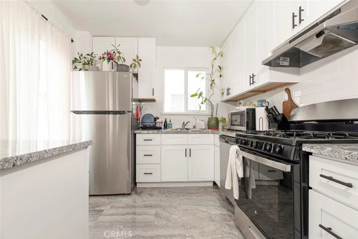 13647 Leadwell Street, Van Nuys, California 91405