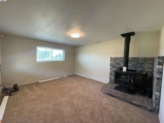 28141 Two Rivers Road, Manteca, California 95337