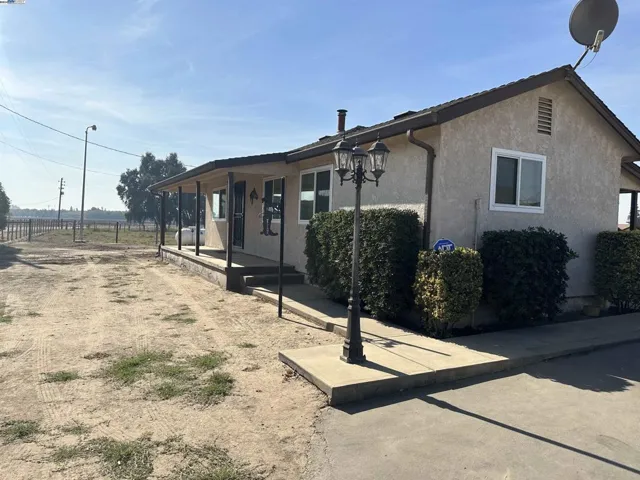 28141 Two Rivers Road, Manteca, California 95337