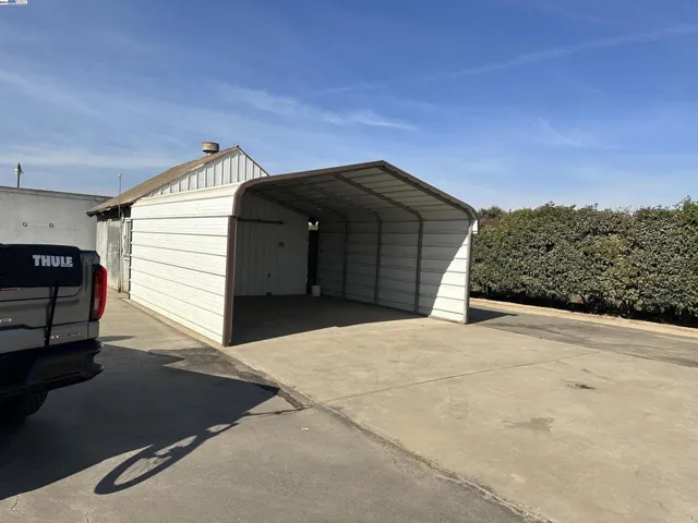 28141 Two Rivers Road, Manteca, California 95337