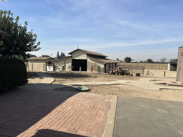 28141 Two Rivers Road, Manteca, California 95337