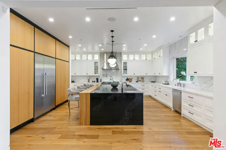 15468 Morrison Street, Sherman Oaks, California 91403