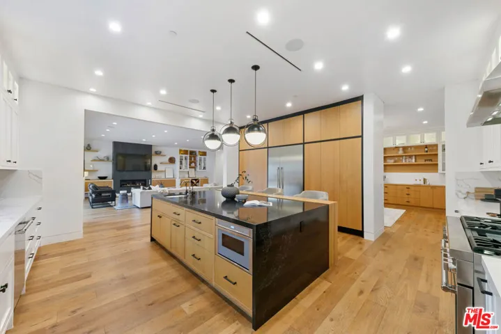 15468 Morrison Street, Sherman Oaks, California 91403