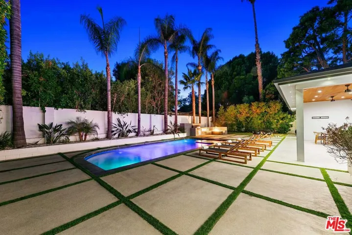 15468 Morrison Street, Sherman Oaks, California 91403