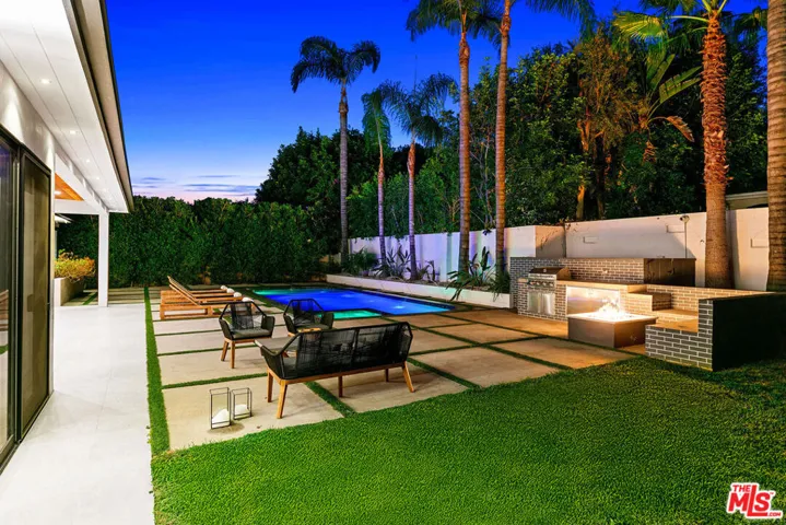 15468 Morrison Street, Sherman Oaks, California 91403