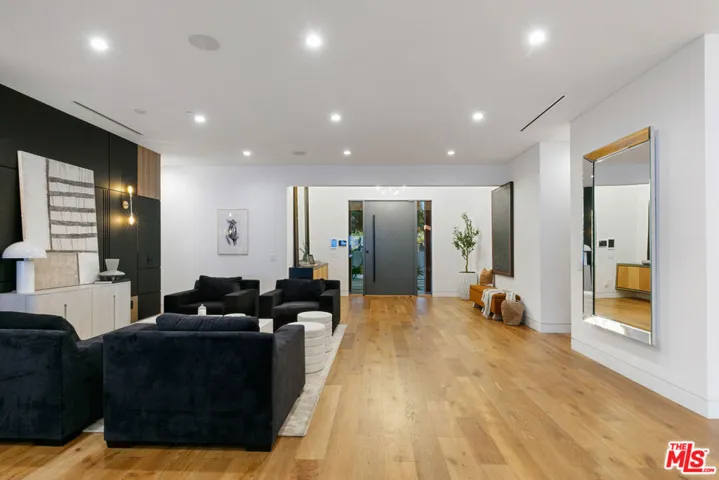 15468 Morrison Street, Sherman Oaks, California 91403