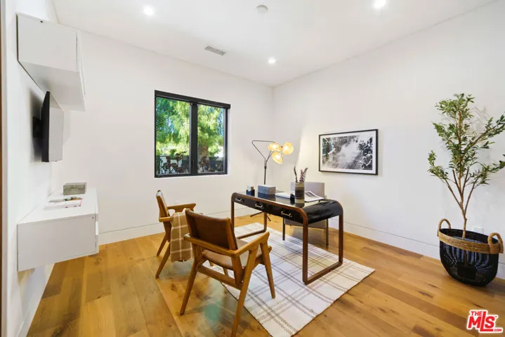 15468 Morrison Street, Sherman Oaks, California 91403