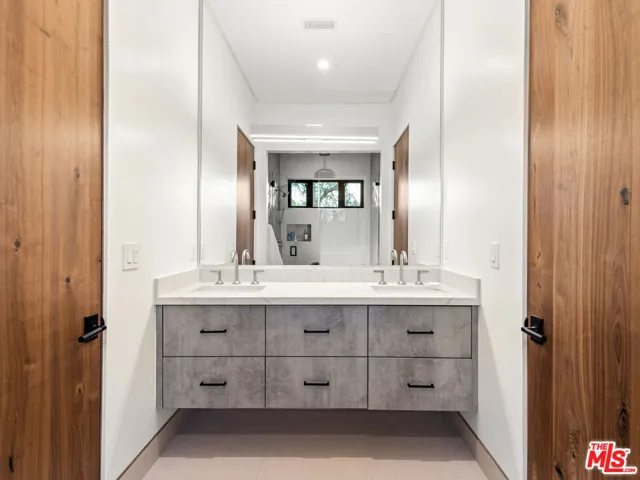 15468 Morrison Street, Sherman Oaks, California 91403