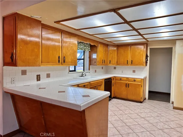 8443 Donna Way, Jurupa Valley, California 92509