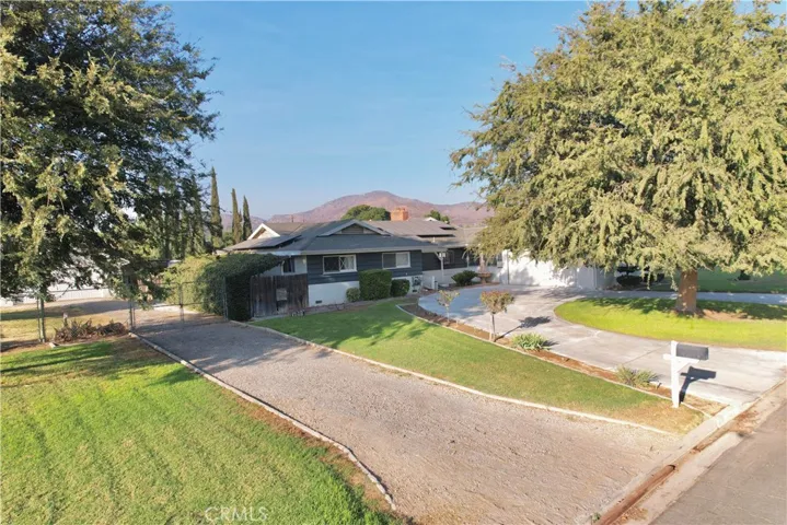 8443 Donna Way, Jurupa Valley, California 92509