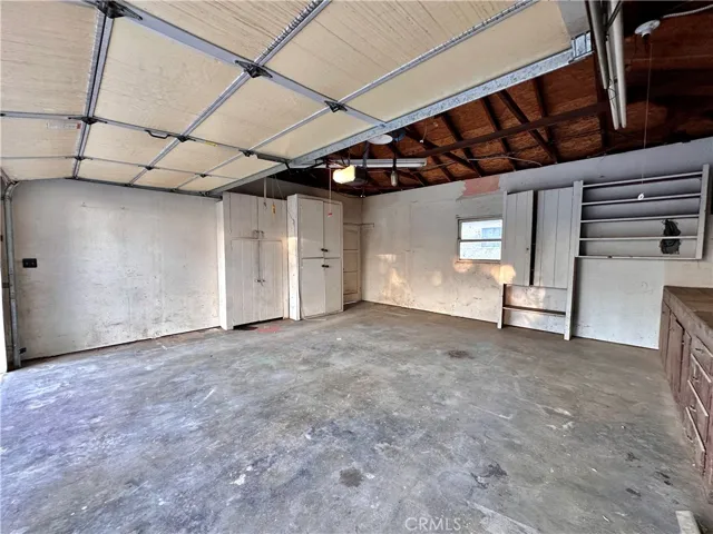8443 Donna Way, Jurupa Valley, California 92509