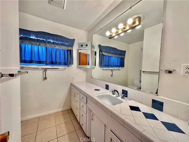 8443 Donna Way, Jurupa Valley, California 92509