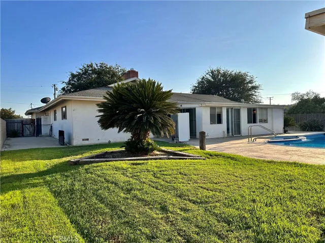 8443 Donna Way, Jurupa Valley, California 92509