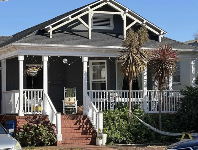1144 Versailles Ave, Alameda, California 94501