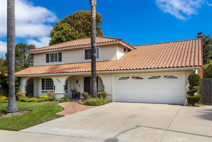 Beautiful Cul-De-Sac in the desirable Foxenwood Estates. Popular floorplan on a large lot.


