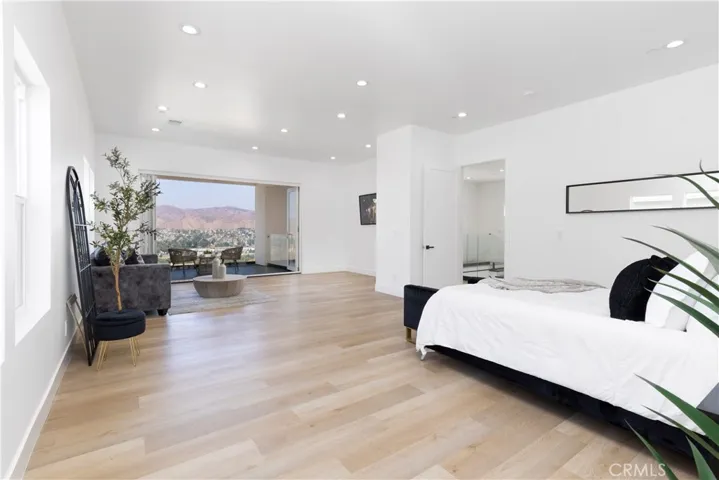 910 S Canyon Heights Drive, Anaheim Hills, California 92808
