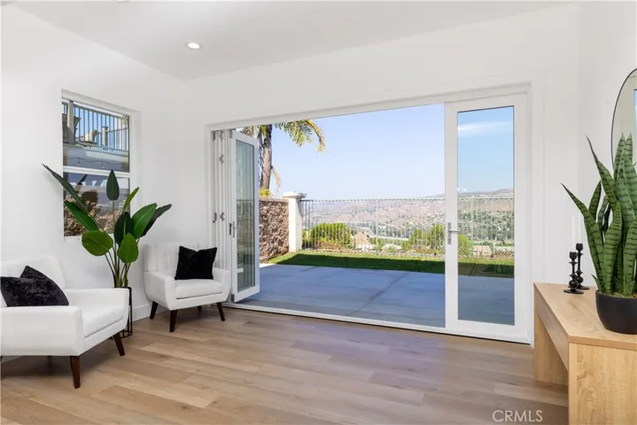 910 S Canyon Heights Drive, Anaheim Hills, California 92808