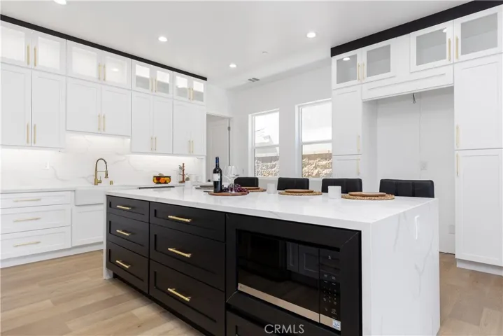 910 S Canyon Heights Drive, Anaheim Hills, California 92808