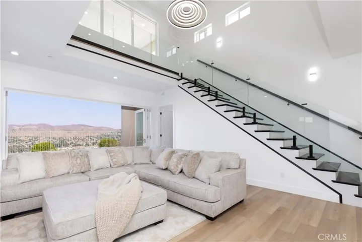 910 S Canyon Heights Drive, Anaheim Hills, California 92808