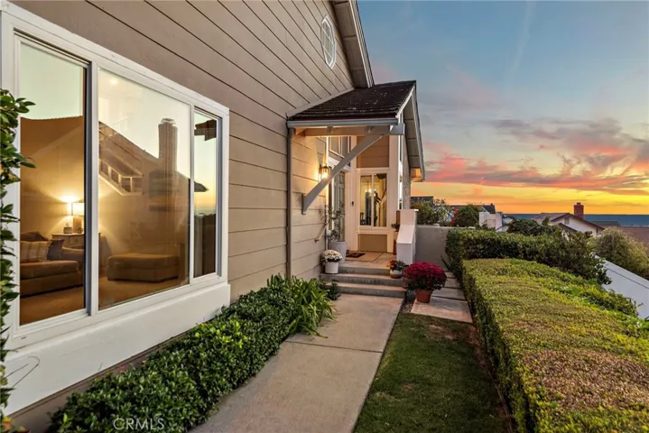 609 Calle Fierros, San Clemente, California 92673