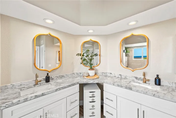 609 Calle Fierros, San Clemente, California 92673