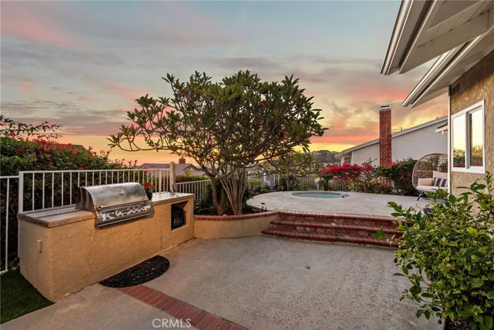 609 Calle Fierros, San Clemente, California 92673