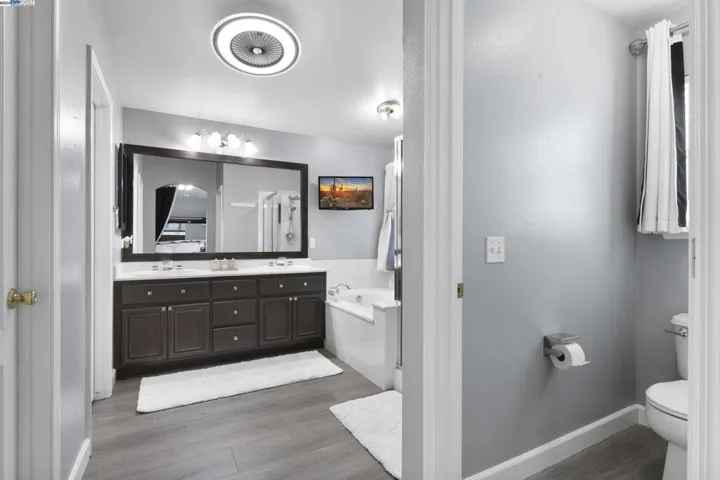 2142 Woodbine Avenue, Manteca, California 95337
