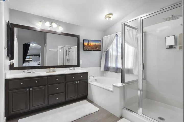 2142 Woodbine Avenue, Manteca, California 95337