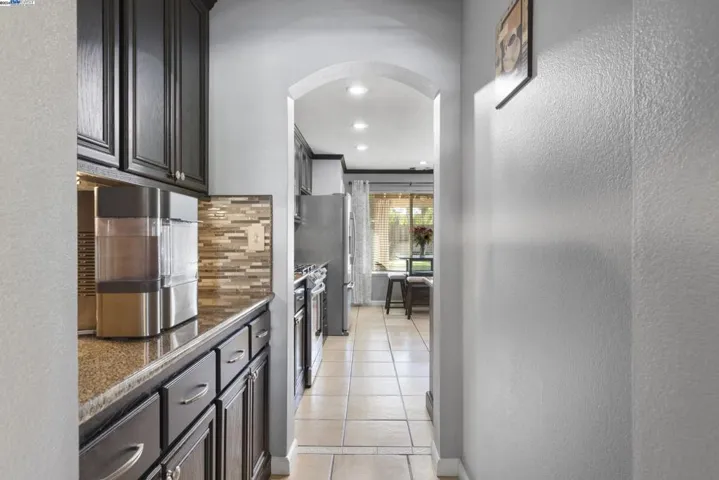 2142 Woodbine Avenue, Manteca, California 95337