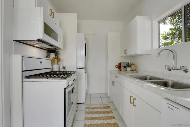7444 Draper Ave, La Jolla, California 92037