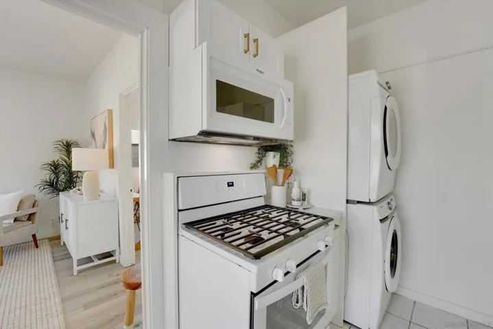 7444 Draper Ave, La Jolla, California 92037