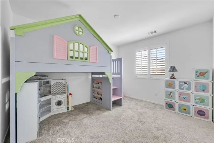 5023 Oak Moss Avenue, Fontana, California 92336