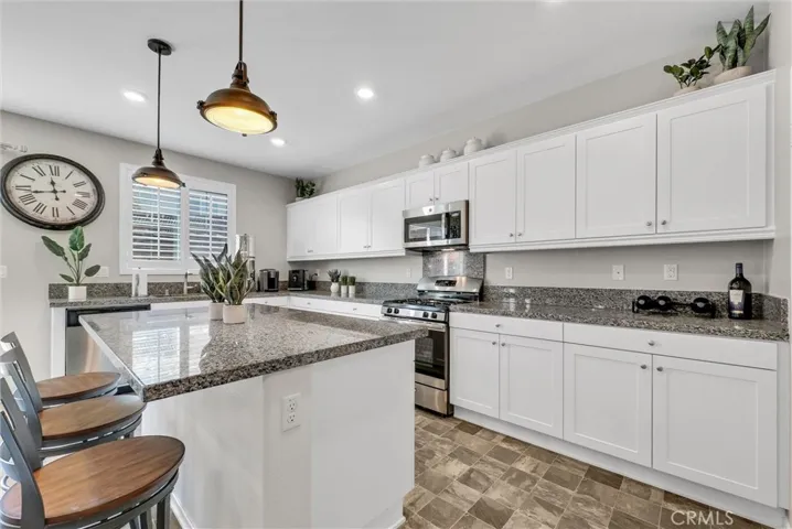 5023 Oak Moss Avenue, Fontana, California 92336