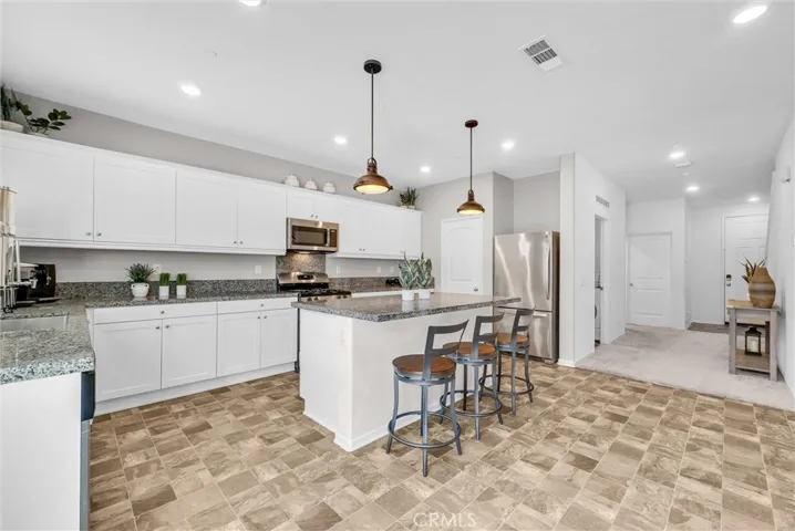 5023 Oak Moss Avenue, Fontana, California 92336