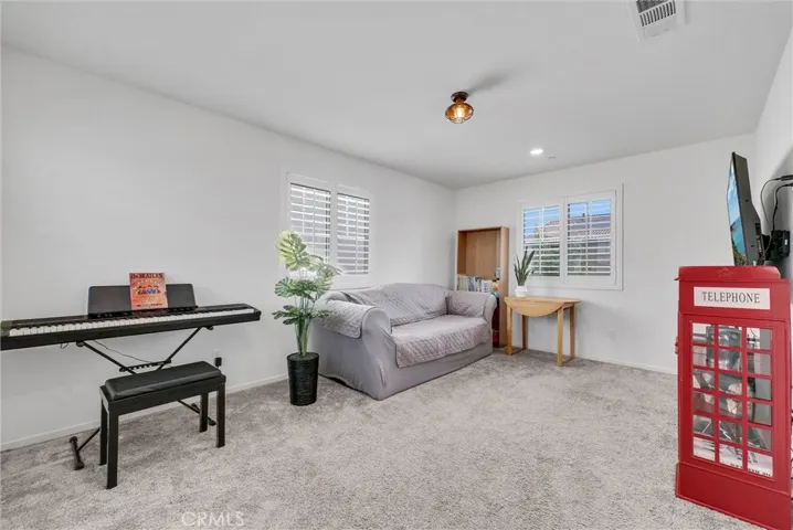 5023 Oak Moss Avenue, Fontana, California 92336